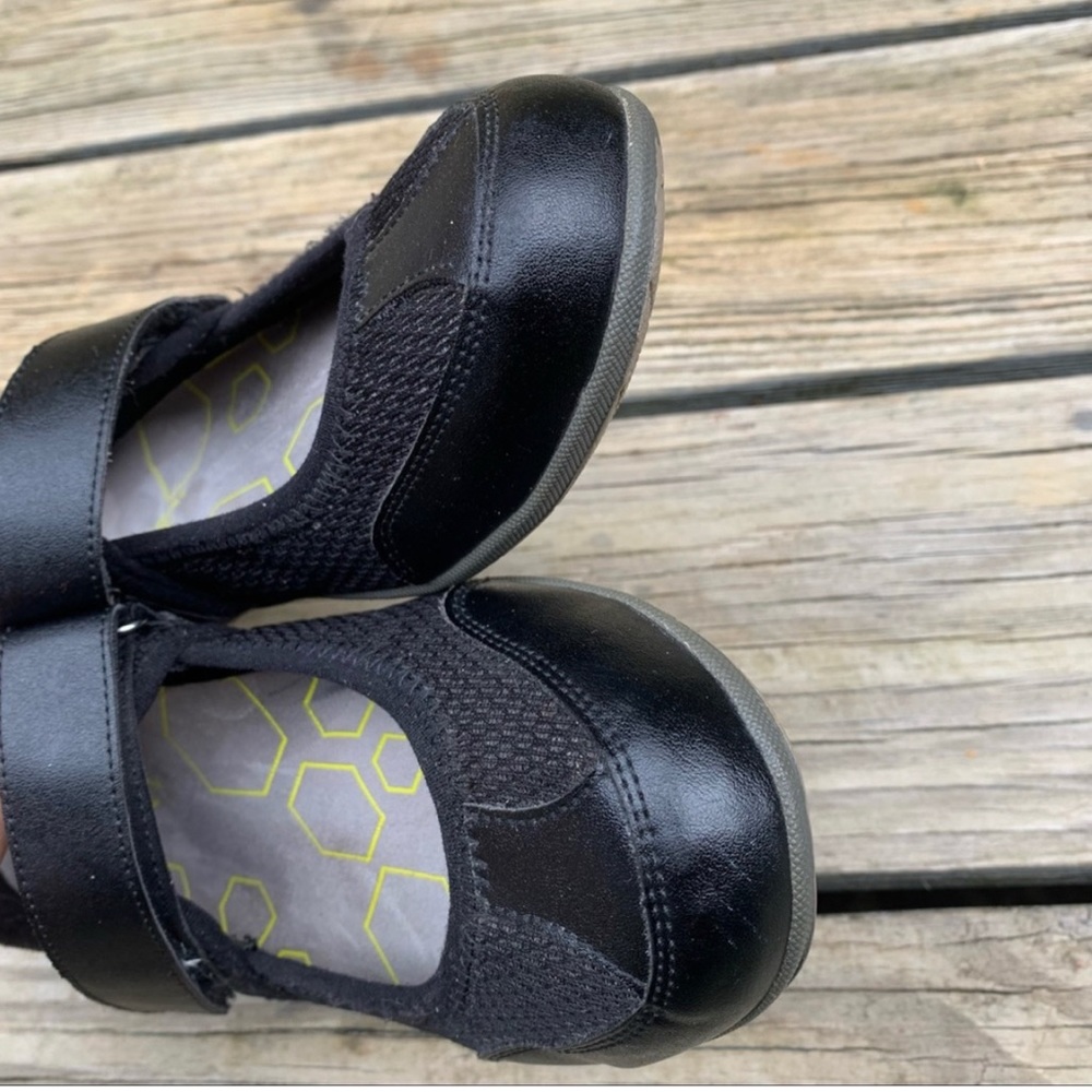 Vionic Orthaheel Allie Black Mary Jane Shoes - Picture 3 of 6